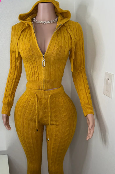 Demure Essentials set