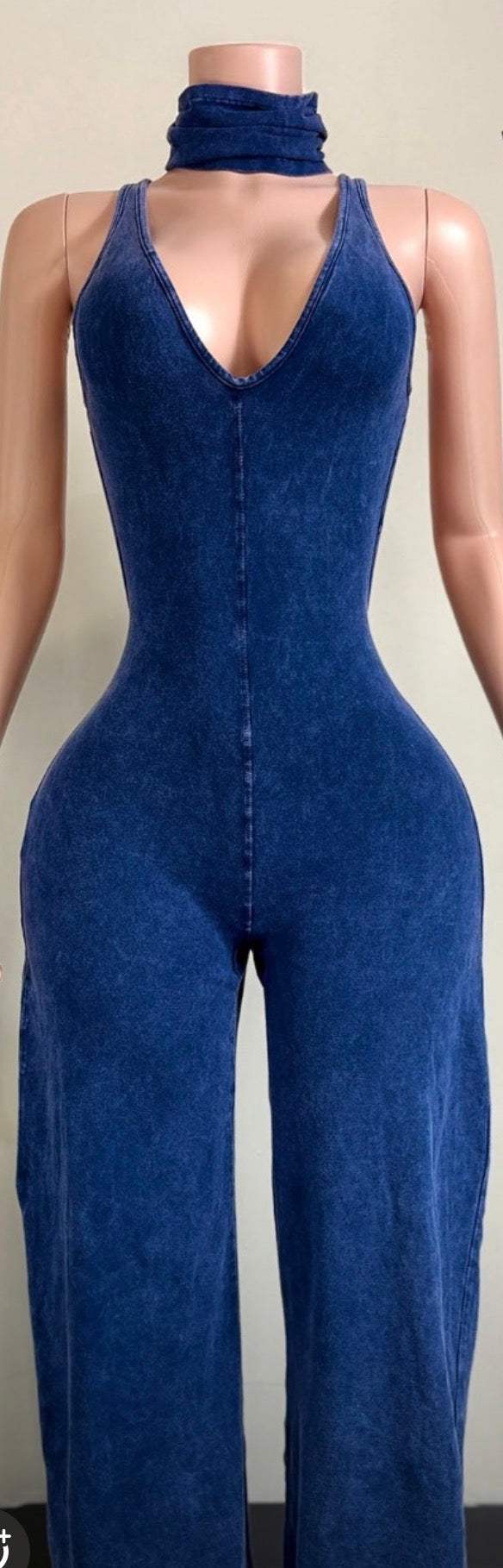 Back outside jumpesuit